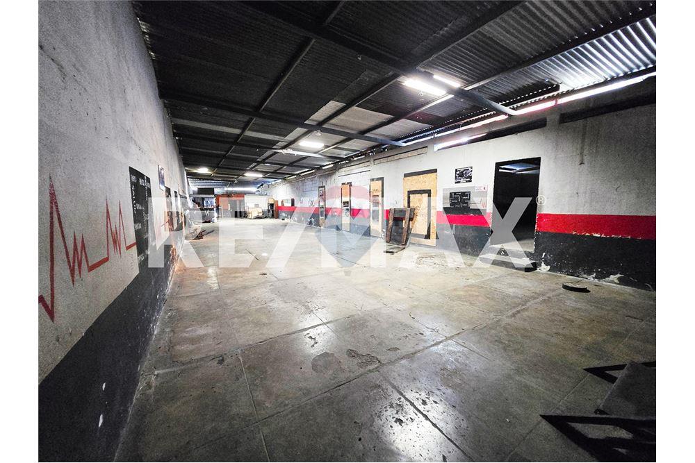 Bedrijfsmatig / Detailhandel - Te Koop - Amatitlán, Guatemala, Guatemala - 1 - 902311020-4