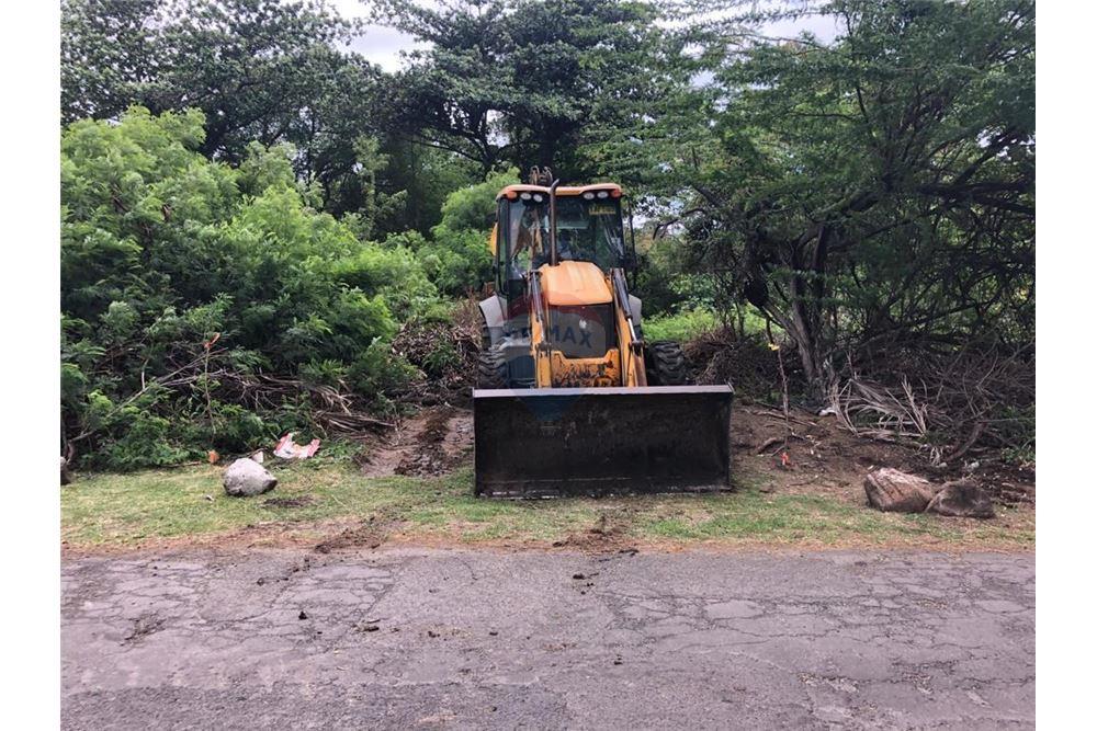 Grondstuk - Te Koop - Arouca, Saint George, Trinidad and Tobago - 3 - 902551005-1