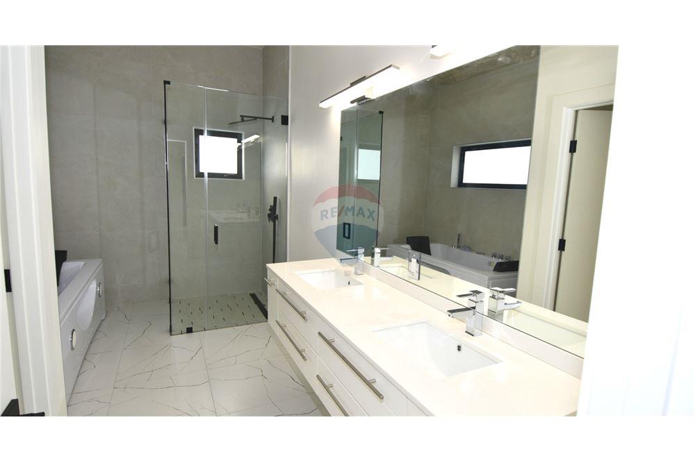 Residential - Villa - W Bay Bch West, West Bay, Cayman Islands - Caribbean & Central Ameri - 14 - 90146010-283