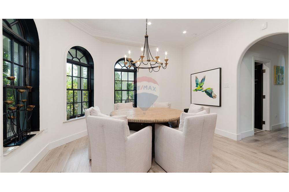 Villa - For Sale - W Bay Bch South, Seven Mile, Cayman Islands - 14 - 90146001-234