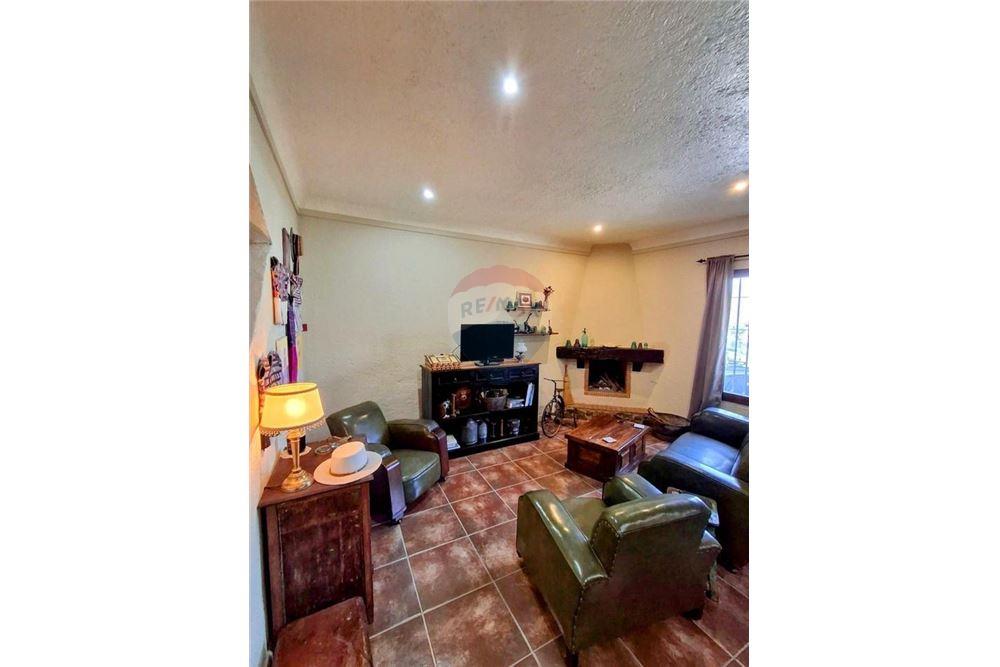 Villa - Te Koop - San Pedro Las Huertas, Sacatepéquez, Guatemala - 1 - 90129001-372