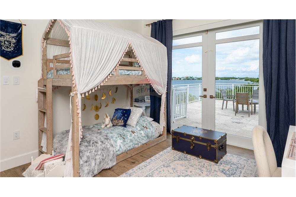 Wohnung - Villa - W Bay Bch North, West Bay, Kaimaninseln - Caribbean & Central Ameri - 40 - 90146001-239