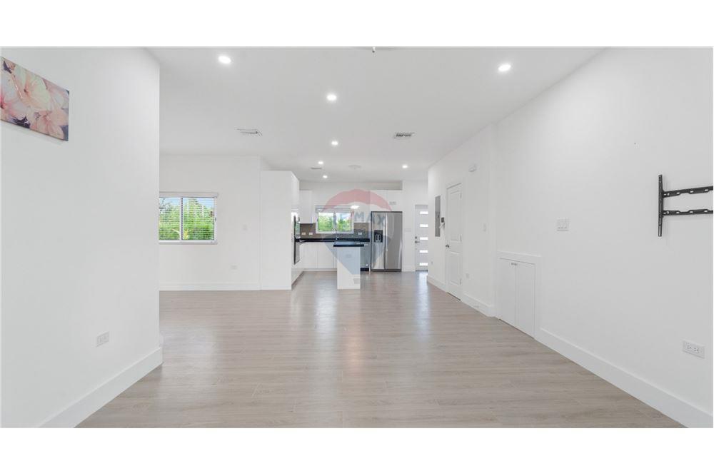 Condo/Apartment - For Sale - George Town, Grand Cayman, Cayman Islands - 8 - 90146018-316