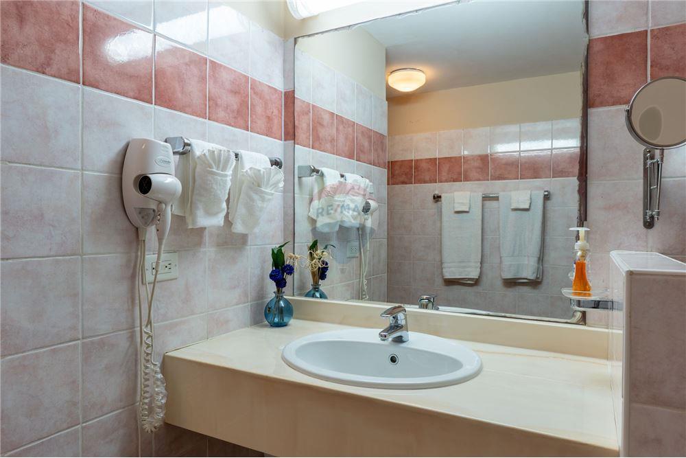 Condo/Apartment - For Sale - Maho Area, St Maarten, St. Maarten - 11 - 90144022-2