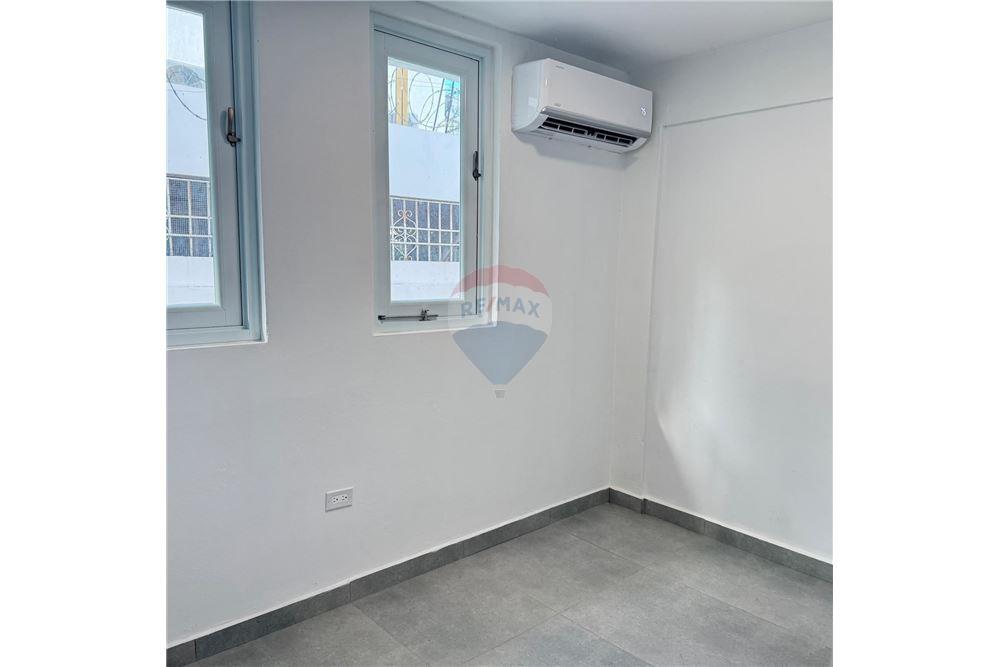 Bedrijfsmatig / Detailhandel - Te Koop - Santurce, San Juan, Puerto Rico - 14 - 90102068-7