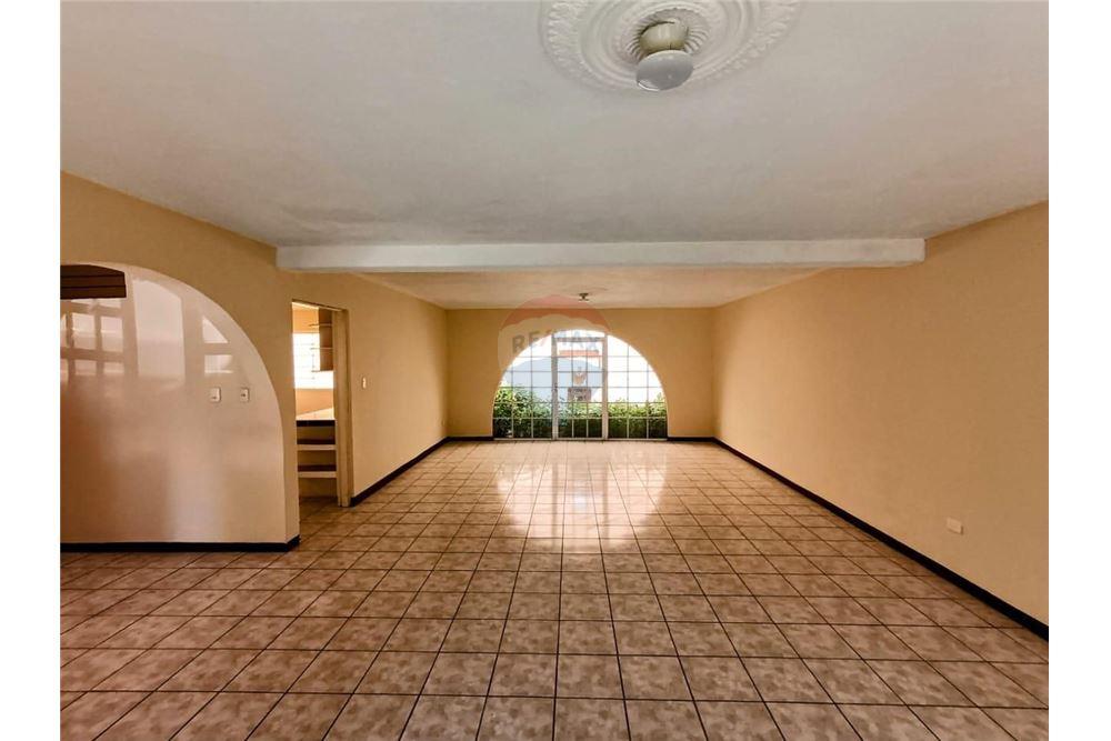 Villa - For Sale - San Lucas Sacatepéquez, Sacatepéquez, Guatemala - 3 - 90129016-37