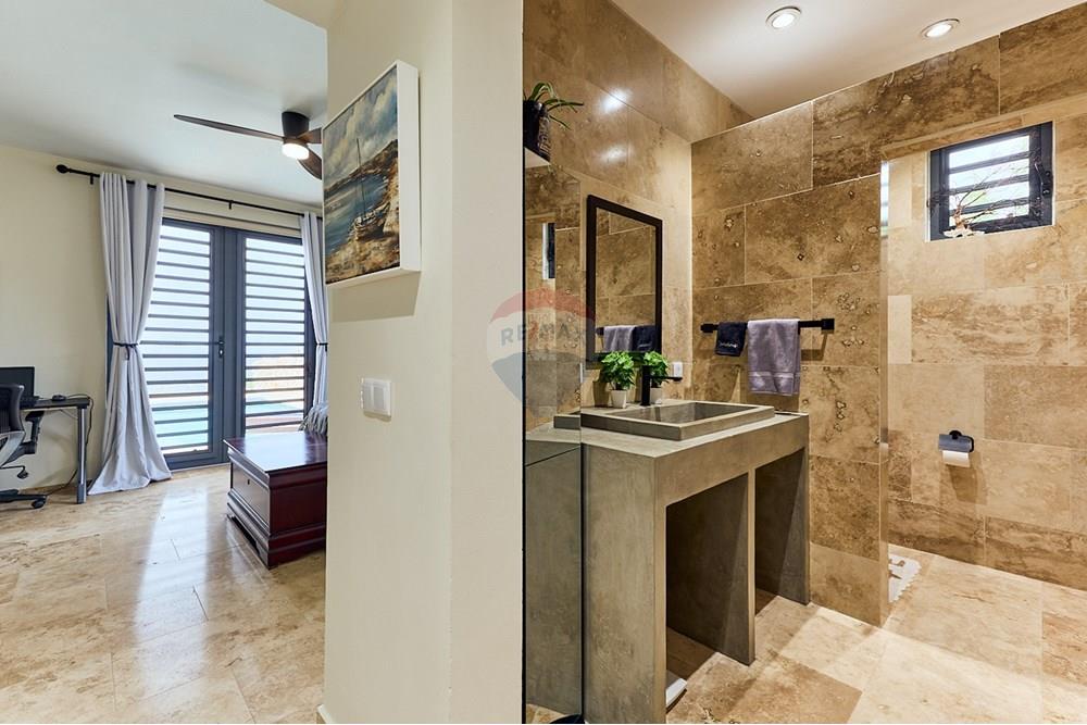 Villa - For Sale - Sabadeco, Bonaire, Bonaire - bathroom 1 a.jpg - 900171001-814