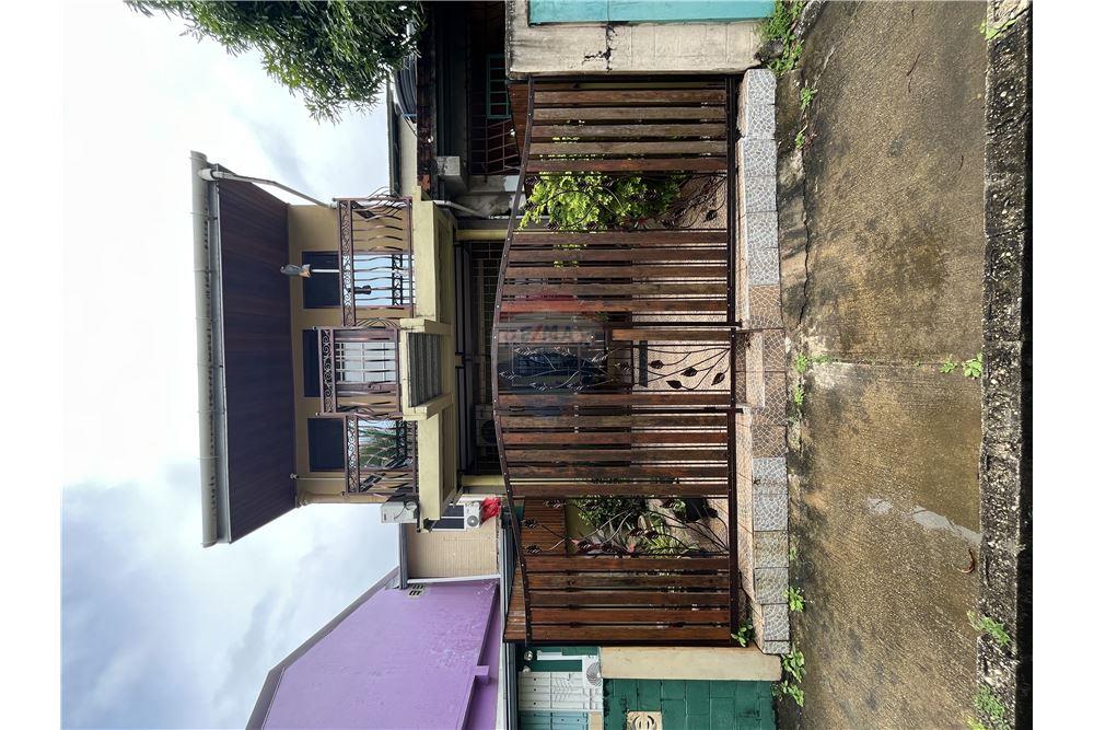 Tussenwoning - Te Koop - Arouca, Saint George, Trinidad and Tobago - 1 - 902551007-2