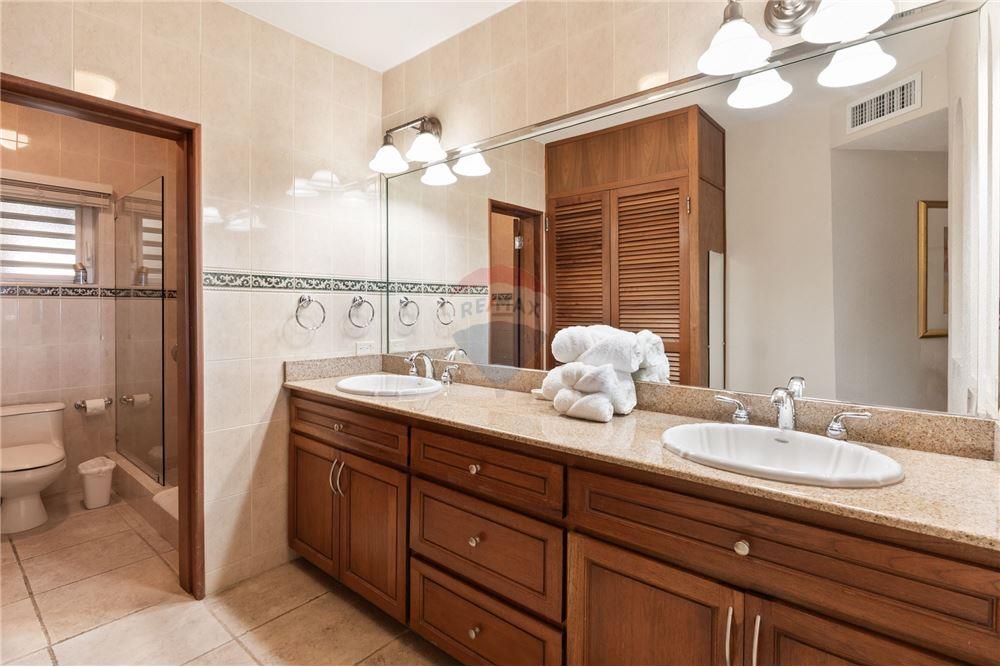 Condo/Apartment - For Sale - Cupecoy, St Maarten, St. Maarten - 10 - 90144022-1