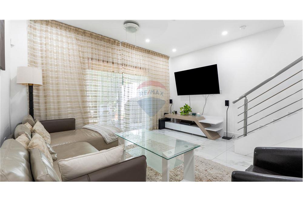 Condo/Apartment - For Sale - George Town, Grand Cayman, Cayman Islands - 5 - 90146018-315