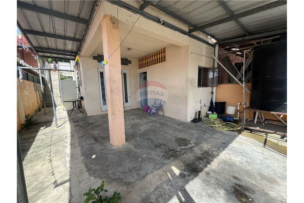 Tussenwoning - Te Koop - Arouca, Saint George, Trinidad and Tobago - 2 - 902551007-1