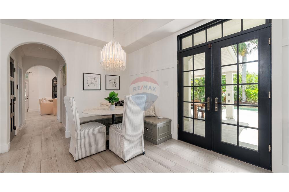 Villa - For Sale - W Bay Bch South, Seven Mile, Cayman Islands - 13 - 90146001-234