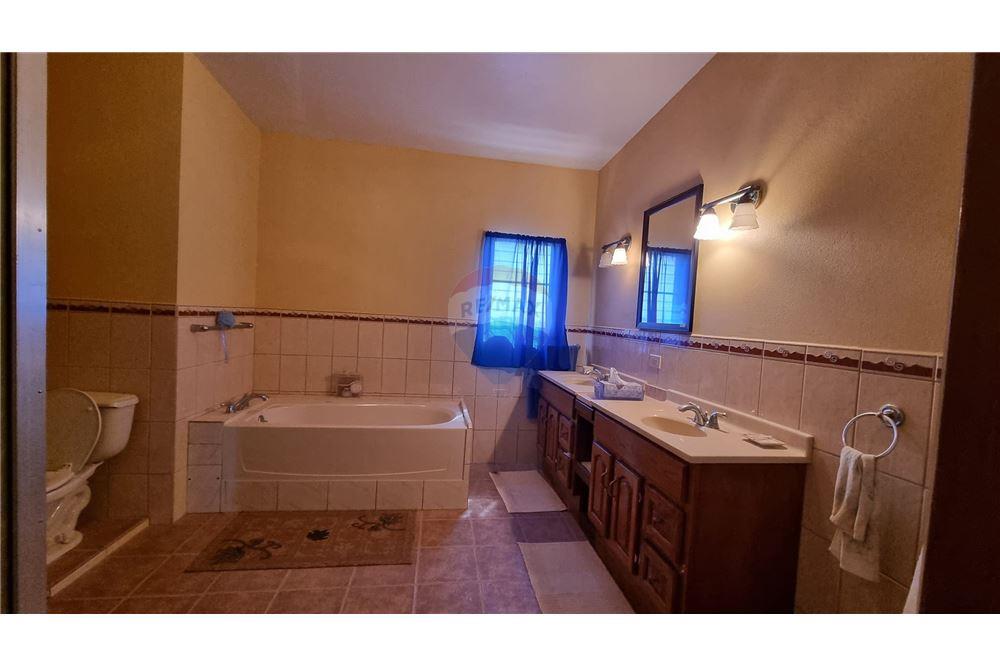 Villa - For Sale - Almond Grove, St Maarten, St. Maarten - 15 - 90144016-34