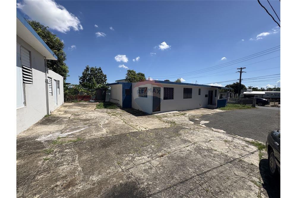 Multi-Family - For Sale - Sect La Pra, Toa Baja, Puerto Rico - 5 - 90156078-1