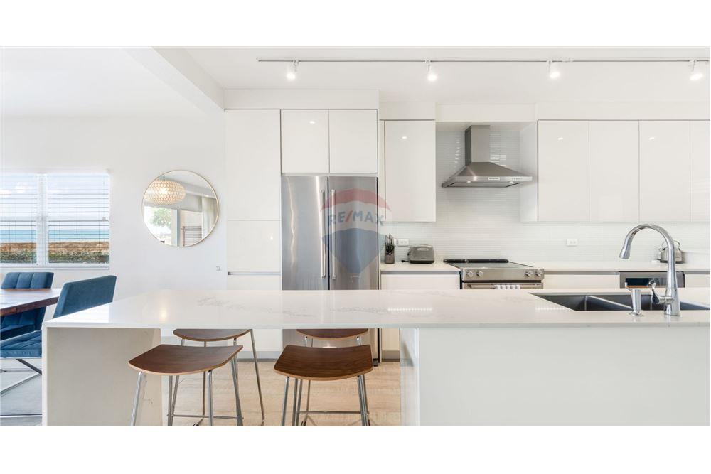 Condo/Apartment - For Sale - W Bay Bch South, Seven Mile, Cayman Islands - 5 - 90146034-181