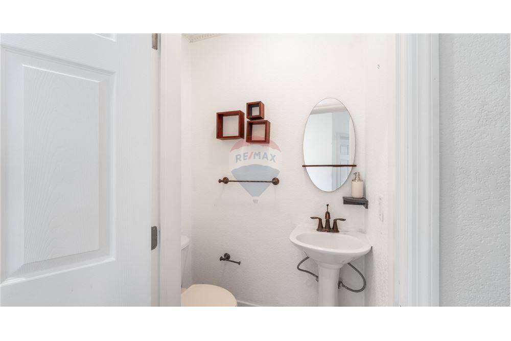 Villa - Te Koop - W Bay Bch West, West Bay, Cayman Islands - 9 - 90146044-57