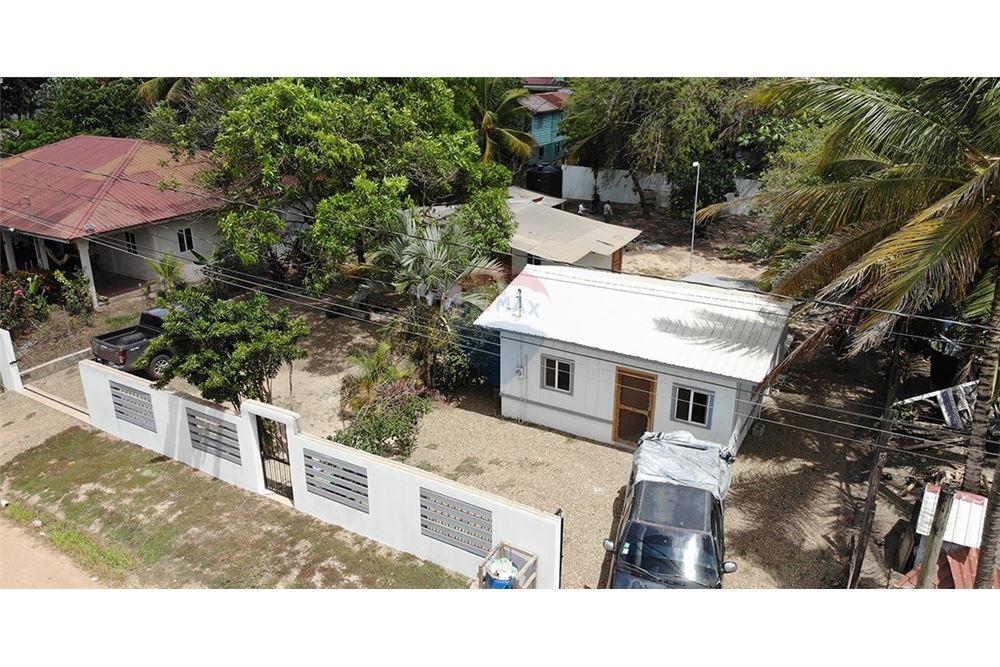 Villa - For Sale - Silver Creek Bank, Stann Creek District, Belize - 1 - 901911013-55