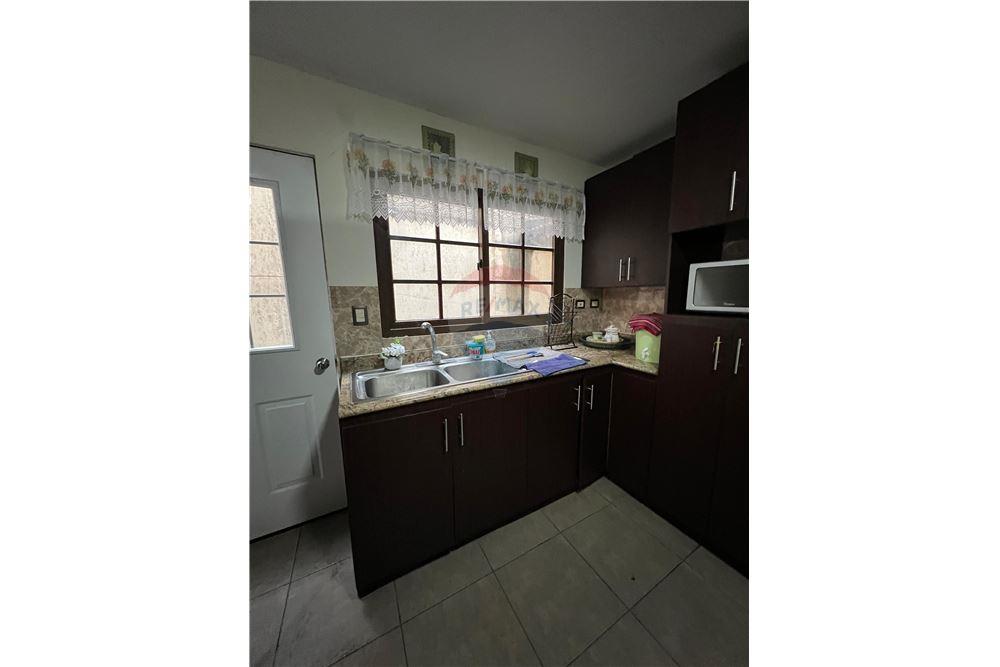 Villa - Te Koop - Guatemala City, Guatemala, Guatemala - 11 - 901011001-24