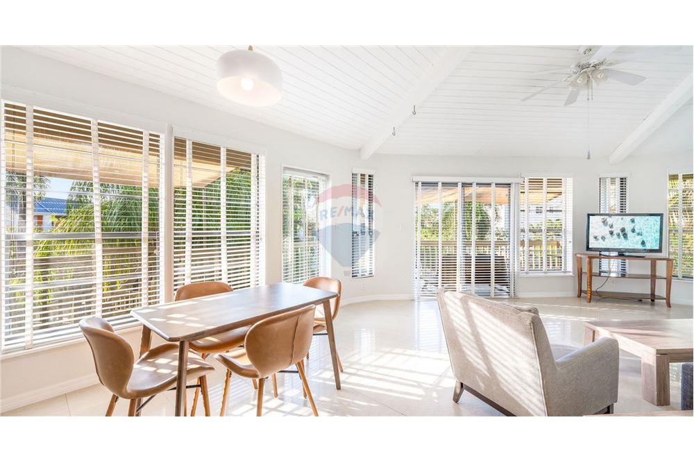 Appartement - Te Koop - South Sound, South Sound, Cayman Islands - 5 - 90146034-182