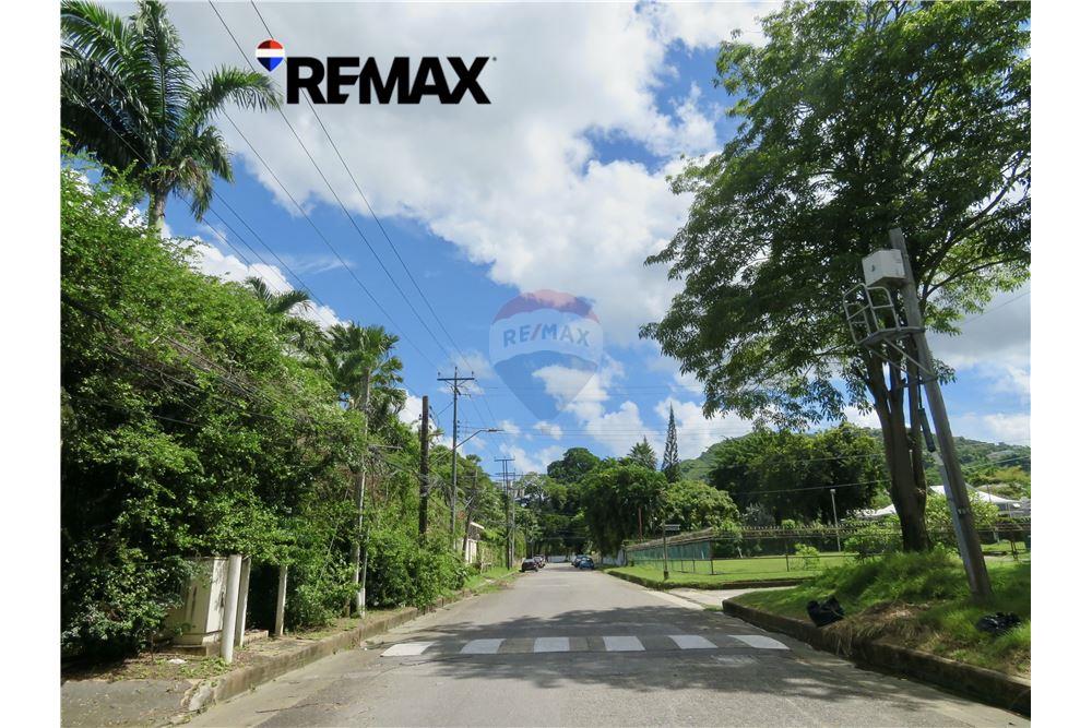 Volledig pand - Te Koop - Saint Clair, Port-of-Spain, Trinidad and Tobago - 23 - 90155097-23