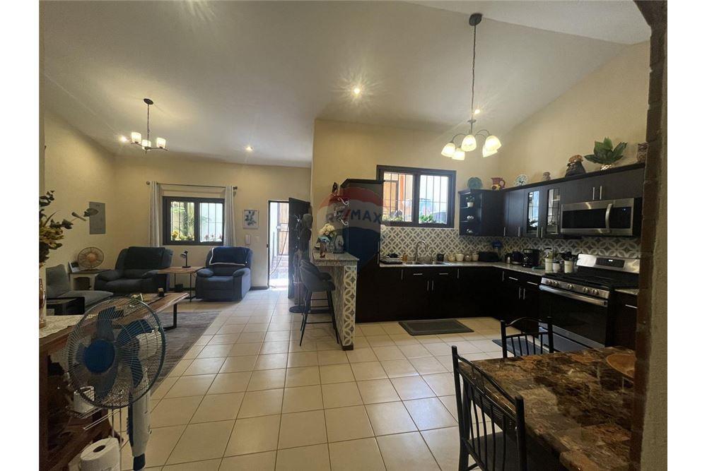 Villa - Venta - Alotenango, Sacatepéquez, Guatemala - 2 - 90129008-148