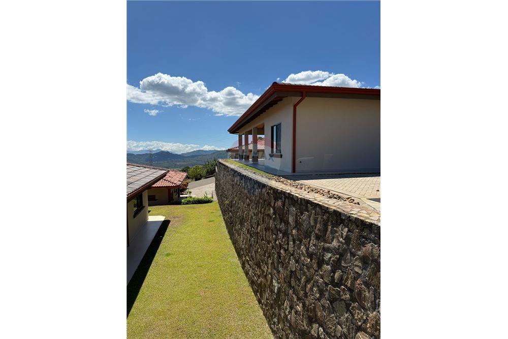 Residencial - Villa - Naranjo, Puntarenas, Costa Rica - Caribbean & Central Ameri - 6 - 90128002-989