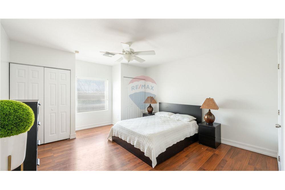 Appartement - Te Koop - George Town East, George Town, Cayman Islands - 9 - 90146002-446