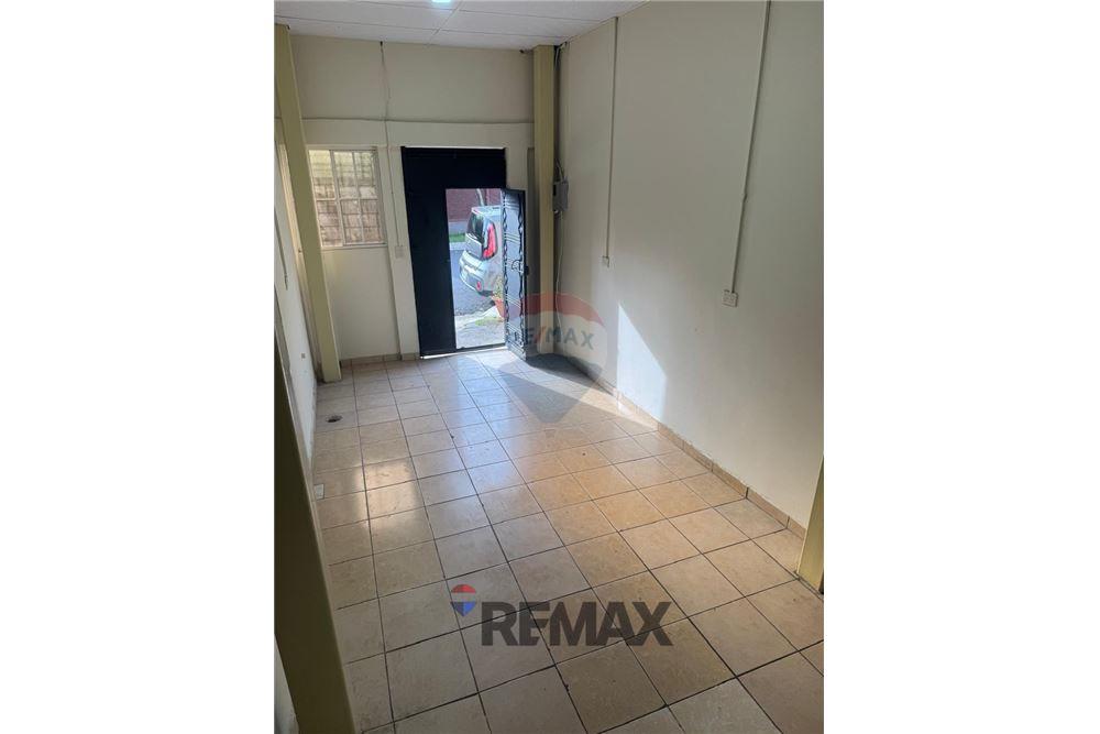 Villa - For Sale - Santa Tecla, La Libertad, El Salvador - 10 - 901061001-4