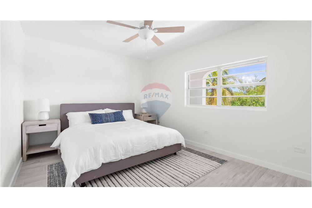Appartement - Te Koop - W Bay Bch West, West Bay, Cayman Islands - 17 - 90146012-244