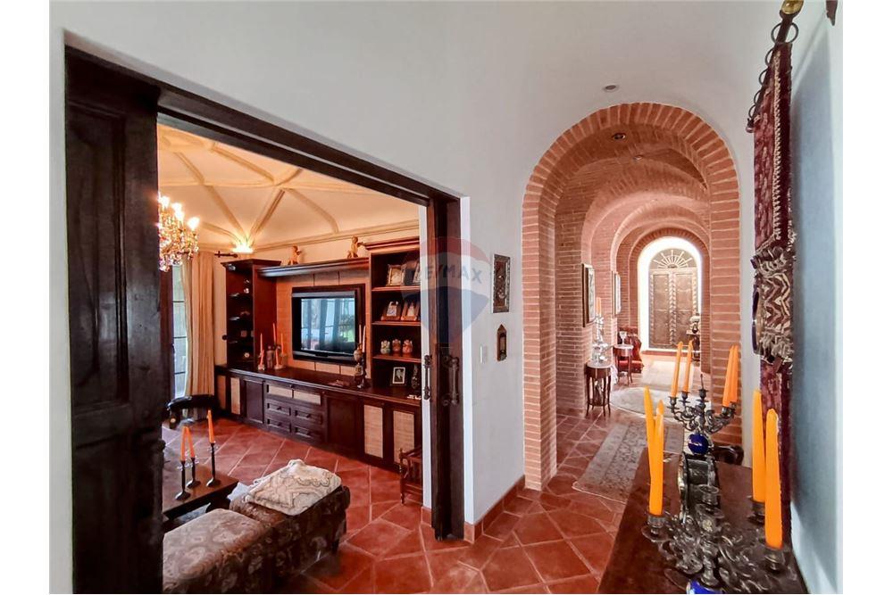 Villa - For Sale - La Antigua Guatemala, Sacatepéquez, Guatemala - 6 - 90129014-36