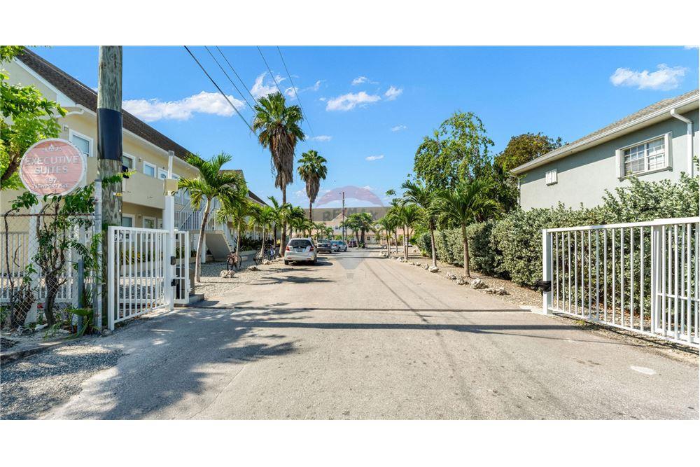Appartement - Te Koop - George Town East, George Town, Cayman Islands - 12 - 90146002-455