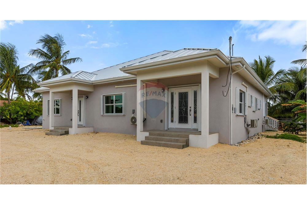 Villa - Te Koop - Bodden Town, Bodden Town, Cayman Islands - 2 - 90146047-11