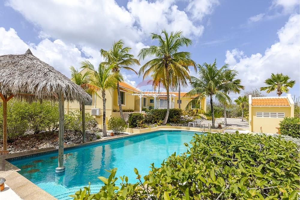 Perfectly Maintained Oceanview Villa