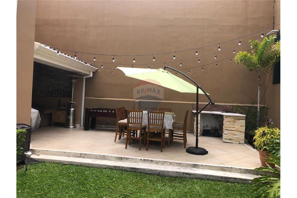 Villa - Te Koop - Curridabat, San José - Curridabat, Costa Rica - 10 - 901251002-34