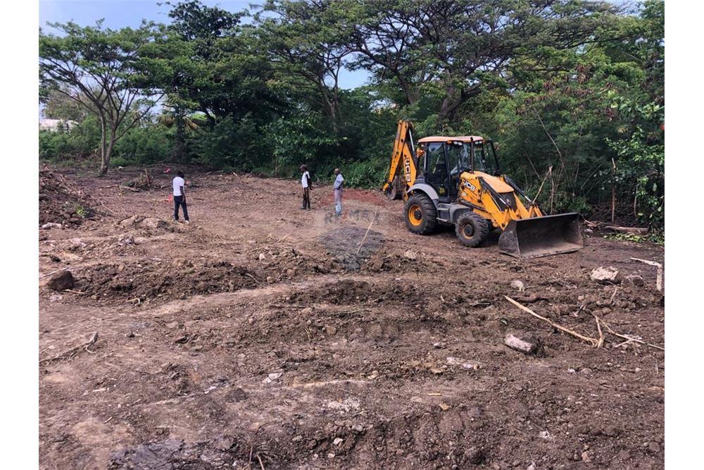 Grondstuk - Te Koop - Arouca, Saint George, Trinidad and Tobago - 5 - 902551005-1