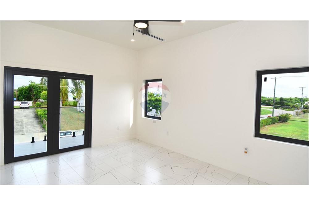Residential - Villa - W Bay Bch West, West Bay, Cayman Islands - Caribbean & Central Ameri - 12 - 90146010-283