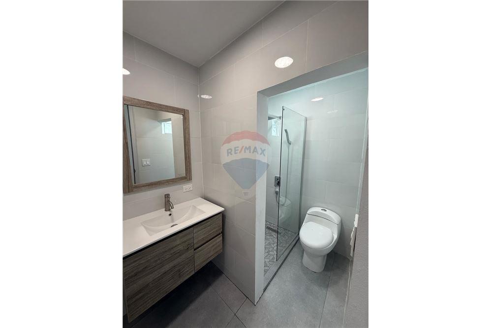 Bedrijfsmatig / Detailhandel - Te Koop - Santurce, San Juan, Puerto Rico - 10 - 90102068-7