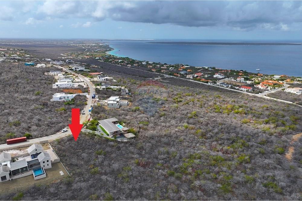 Crown West 249 - Ruim Bouwkavel met Onbelemmerd Zeezicht in Sabadeco