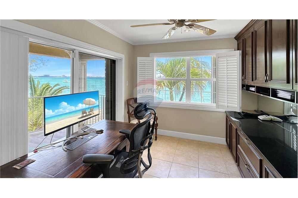 Appartement - Te Koop - W Bay Bch South, Seven Mile, Cayman Islands - 20 - 90146011-182