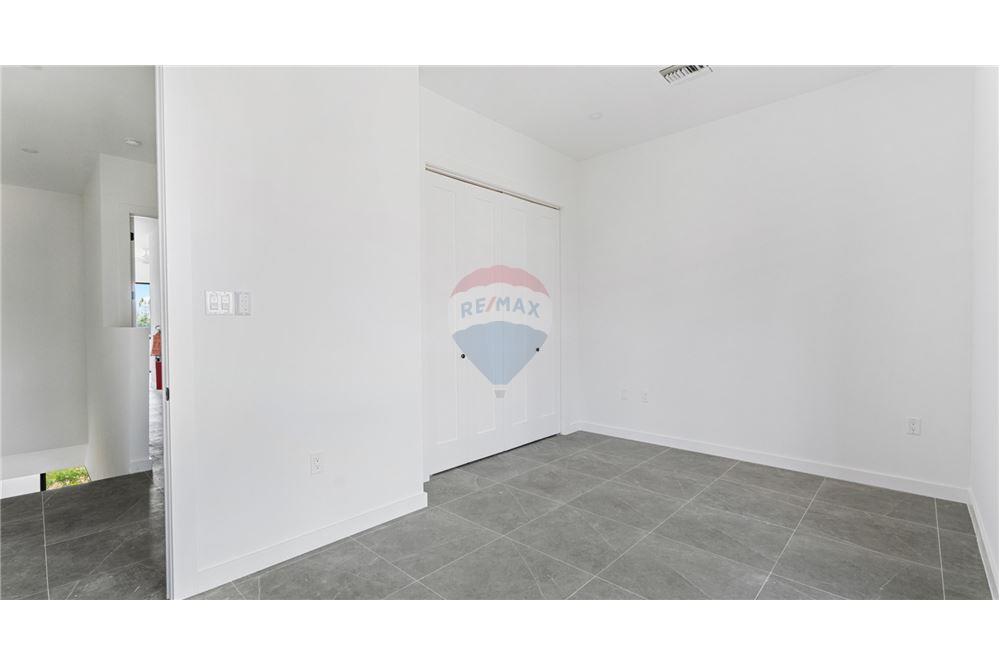 Condo/Apartment - For Sale - South Sound, South Sound, Cayman Islands - 13 - 90146018-318