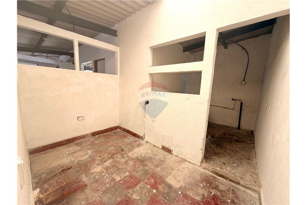 Villa - For Sale - Soyapango, San Salvador, El Salvador - 4 - 902331003-51