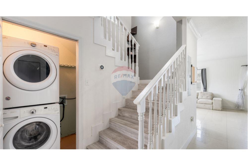 Villa - Te Koop - W Bay Bch West, West Bay, Cayman Islands - 10 - 90146044-57