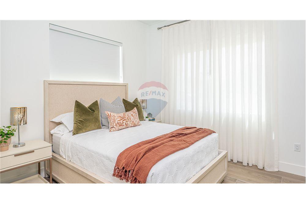 Appartement - Te Koop - W Bay Bch West, West Bay, Cayman Islands - 11 - 90146058-14