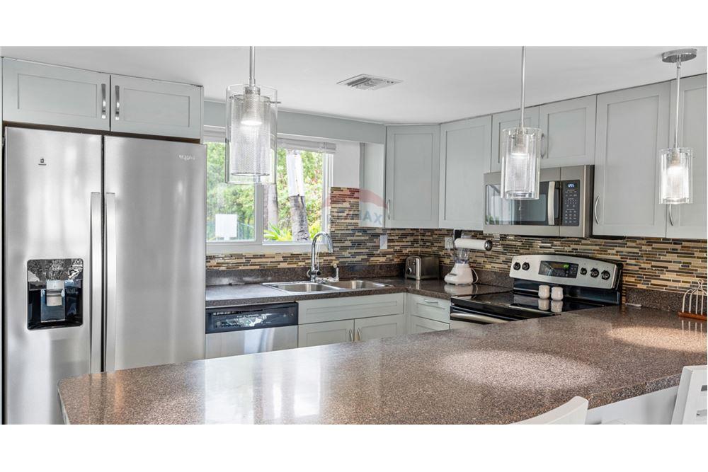 Condo/Apartment - For Sale - W Bay Bch South, Seven Mile, Cayman Islands - 3 - 90146042-57