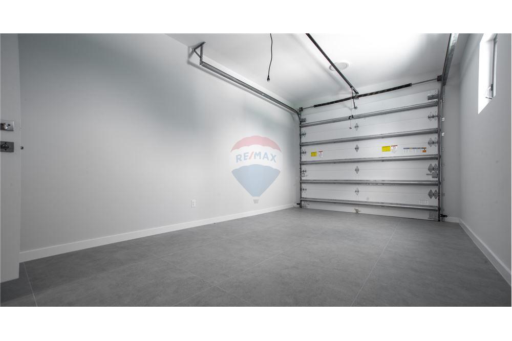 Appartement - Te Koop - W Bay North East, West Bay, Cayman Islands - 11 - 90146058-9