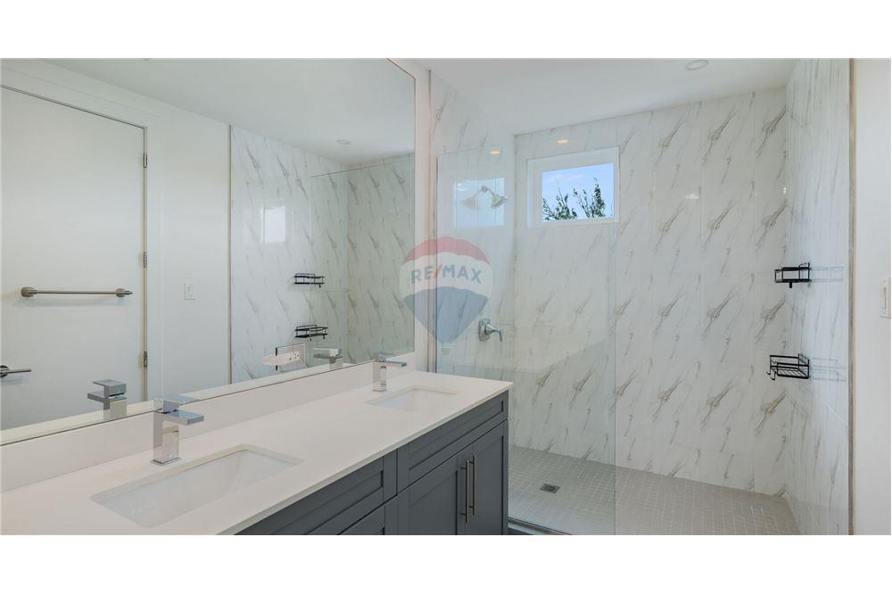 Appartement - Te Koop - W Bay Bch North, West Bay, Cayman Islands - 13 - 90146012-240