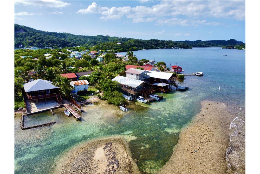Villa - For Sale - Roatan, Bay Islands, Honduras - 5 - 90143009-236