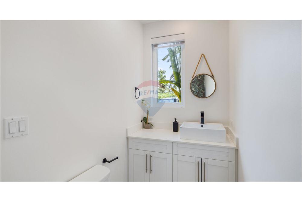 Appartement - Te Koop - W Bay Bch North, West Bay, Cayman Islands - 9 - 90146012-240