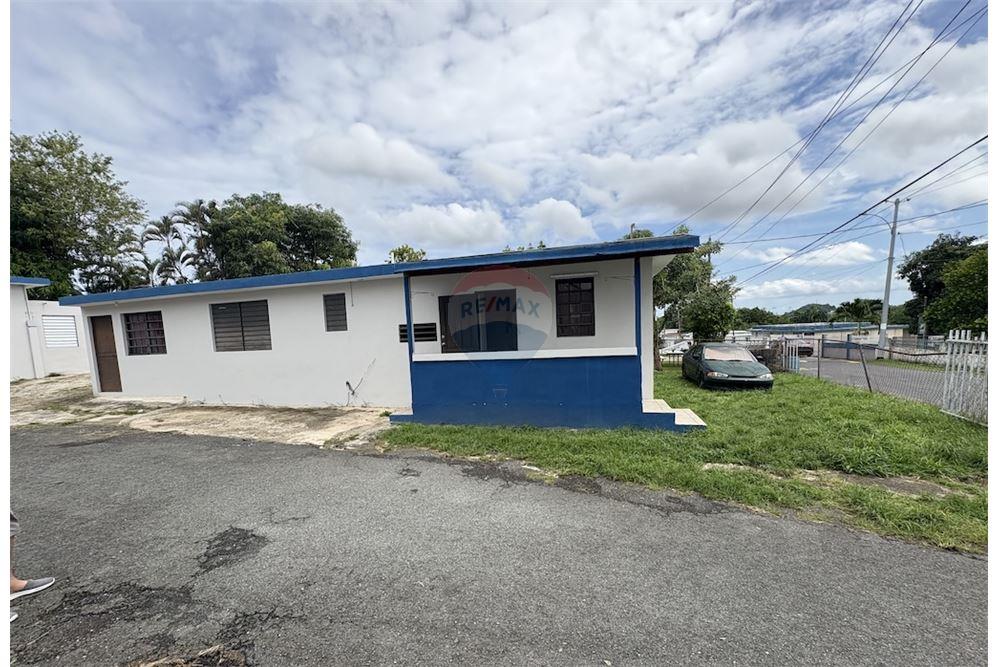 Multi-Family - For Sale - Sect La Pra, Toa Baja, Puerto Rico - 3 - 90156078-1