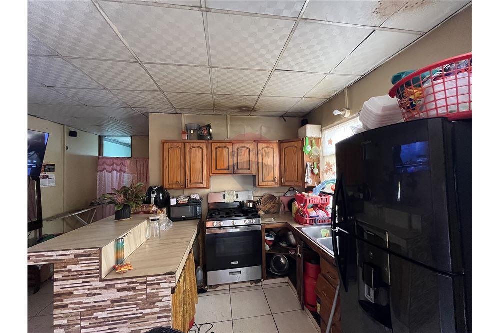 Tussenwoning - Te Koop - Arouca, Saint George, Trinidad and Tobago - 5 - 902551007-1